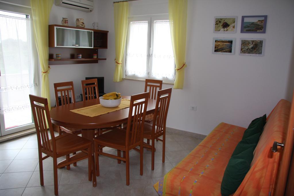 Apartment Anethum Premantura Luaran gambar